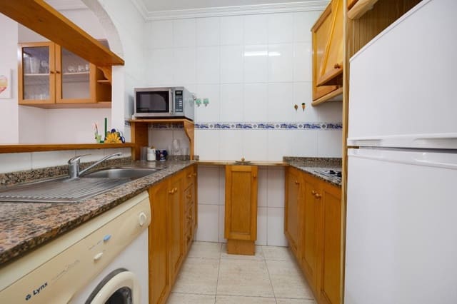 Apartamento de 2 habitaciones en Torrevieja en venta - 135.000 € (Ref: 9415508)