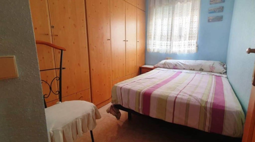 2 Zimmer Penthouse zu verkaufen in Torrevieja mit Pool Garage - 142.000 € (Ref: 9415509)