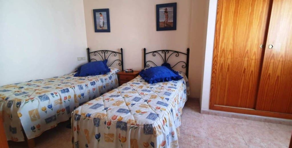 2 Zimmer Penthouse zu verkaufen in Torrevieja mit Pool Garage - 142.000 € (Ref: 9415509)