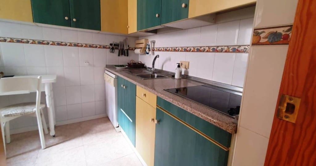 2 Zimmer Penthouse zu verkaufen in Torrevieja mit Pool Garage - 142.000 € (Ref: 9415509)