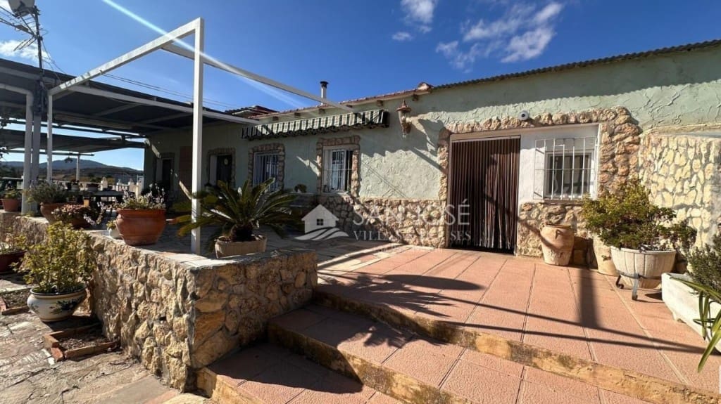 4 bedroom Finca/Country House for sale in Monovar / Monover with pool - € 286,355 (Ref: 9415510)