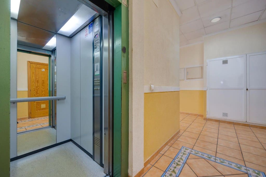 3 bedroom Apartment for sale in Torrevieja - € 154,995 (Ref: 9415511)