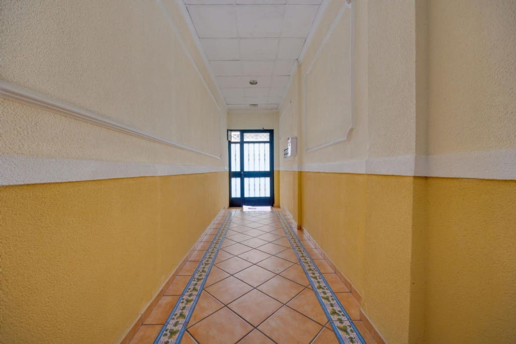 3 bedroom Apartment for sale in Torrevieja - € 154,995 (Ref: 9415511)