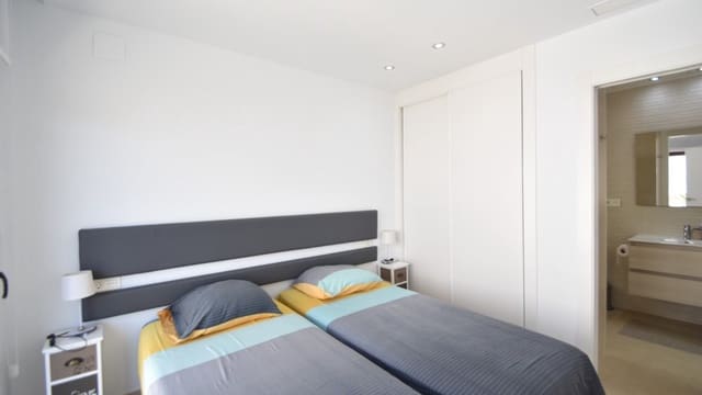 3 chambre Villa/Maison à vendre à La Marina, Elche / Elx avec piscine garage - 350 000 € (Ref: 9415512)