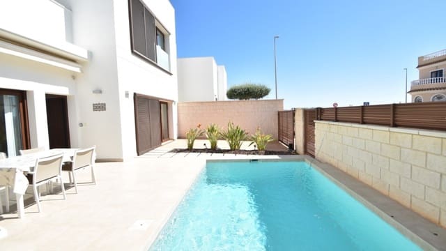 3 chambre Villa/Maison à vendre à La Marina, Elche / Elx avec piscine garage - 350 000 € (Ref: 9415512)