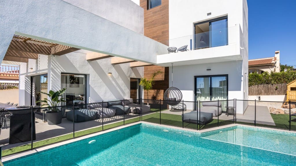 3 camera da letto Villa in vendita in Ciudad Quesada con piscina garage - 699.000 € (Rif: 9415513)