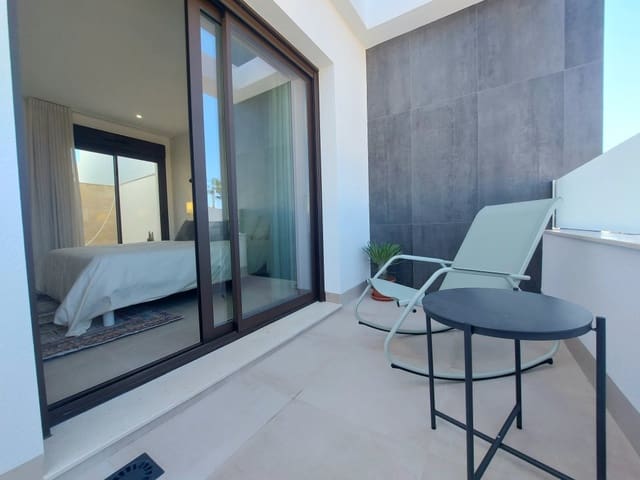 3 quarto Moradia para venda em San Pedro del Pinatar com piscina - 419 900 € (Ref: 9431569)