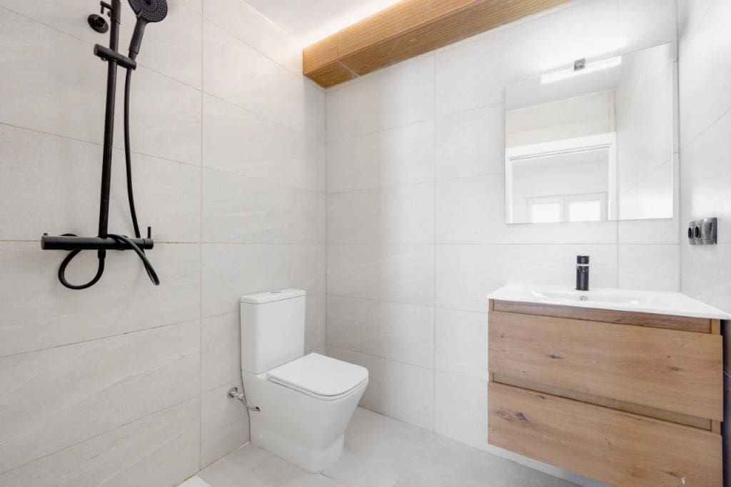 4 soverom Villa til salgs i La Siesta med svømmebasseng - € 400 000 (Ref: 9439520)