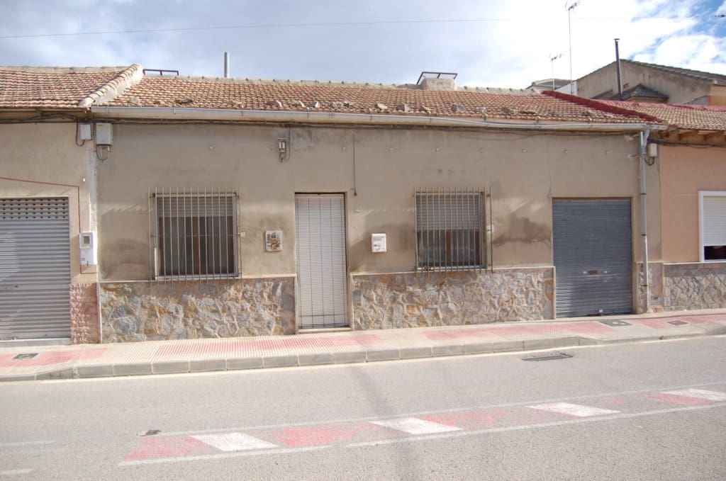 4 makuuhuone Omakotitalo myytävänä paikassa Catral mukana 
autotalli - 180 000 € (Ref: 9526162)