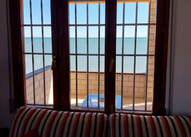 4 makuuhuone Bungalow vuokrattavana paikassa Guardamar del Segura mukana 
autotalli - 1 380 € (Ref: 9620781)