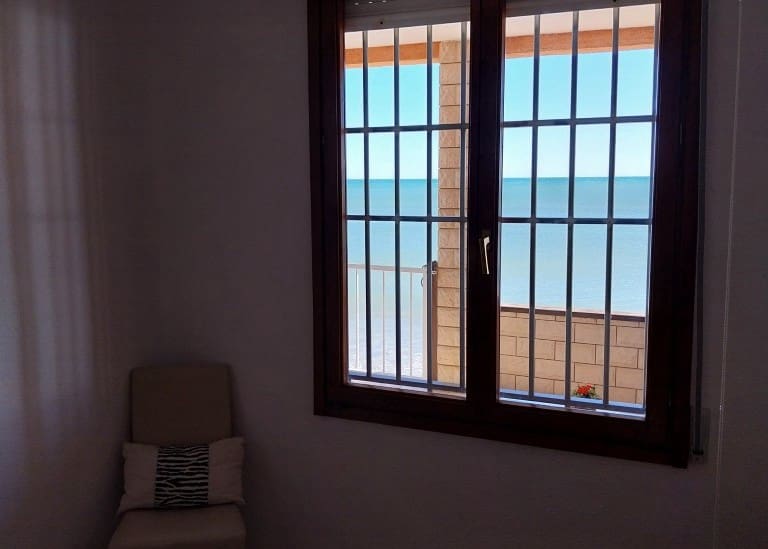 4 makuuhuone Bungalow vuokrattavana paikassa Guardamar del Segura mukana 
autotalli - 1 380 € (Ref: 9620781)