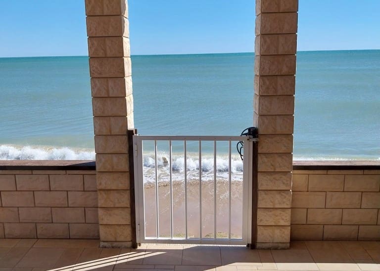 4 makuuhuone Bungalow vuokrattavana paikassa Guardamar del Segura mukana 
autotalli - 1 380 € (Ref: 9620781)