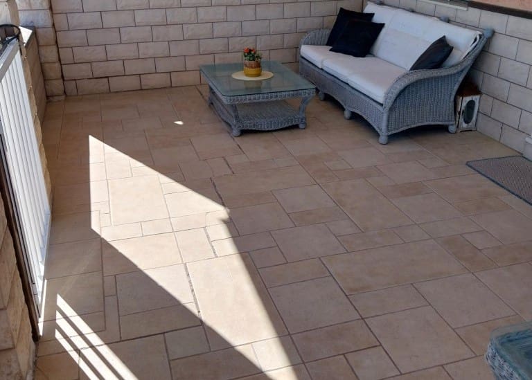 4 makuuhuone Bungalow vuokrattavana paikassa Guardamar del Segura mukana 
autotalli - 1 380 € (Ref: 9620781)