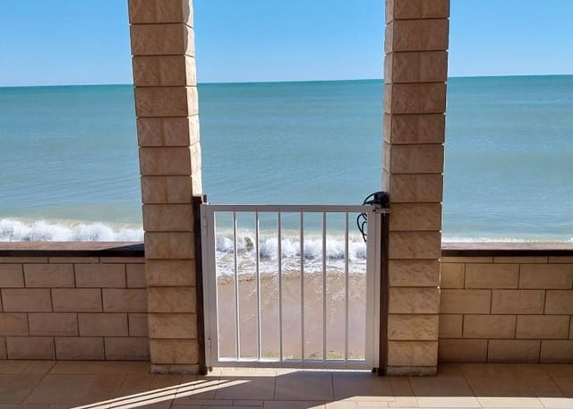 4 makuuhuone Bungalow vuokrattavana paikassa Guardamar del Segura mukana 
autotalli - 1 380 € (Ref: 9620781)