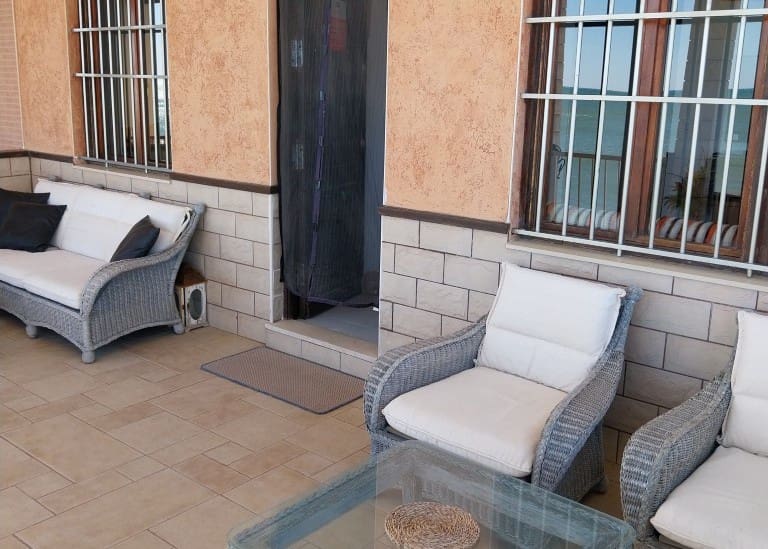 4 makuuhuone Bungalow vuokrattavana paikassa Guardamar del Segura mukana 
autotalli - 1 380 € (Ref: 9620781)