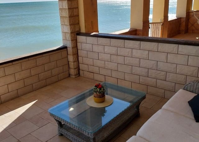 4 makuuhuone Bungalow vuokrattavana paikassa Guardamar del Segura mukana 
autotalli - 1 380 € (Ref: 9620781)