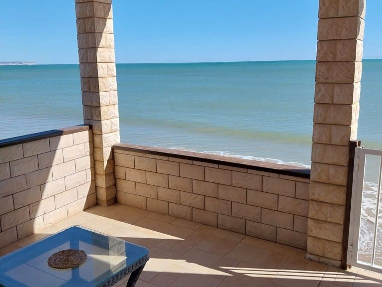 4 makuuhuone Bungalow vuokrattavana paikassa Guardamar del Segura mukana 
autotalli - 1 380 € (Ref: 9620781)