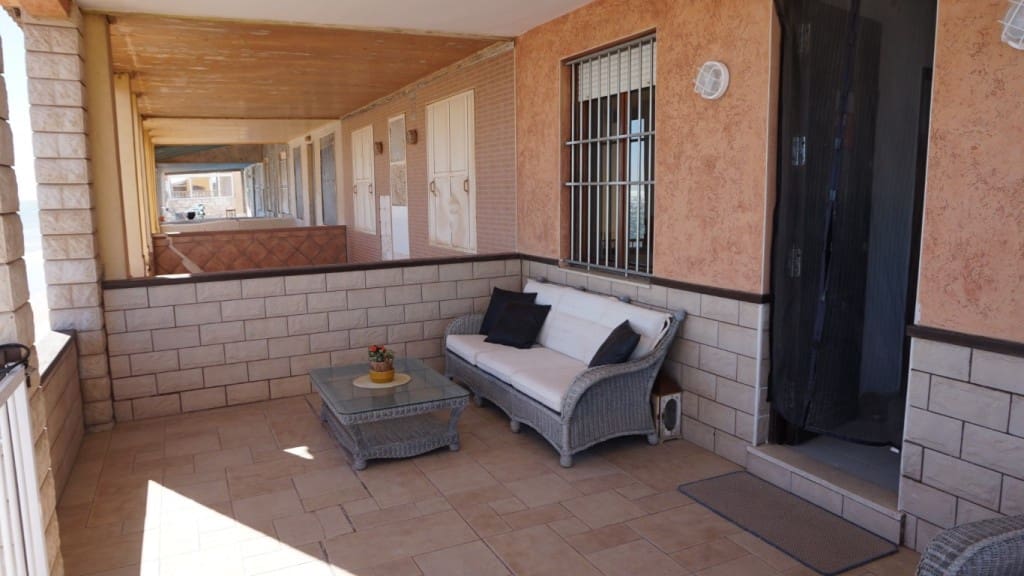 4 bedroom Bungalow for rent in Guardamar del Segura with garage - € 1,380 (Ref: 9620781)
