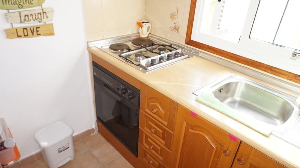 Appartement de 1 chambre à louer à Punta Prima avec piscine - 550 € (Ref: 9627250)