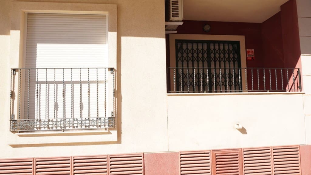 2 slaapkamer Appartement te huur in Formentera del Segura - € 650 (Ref: 9627252)