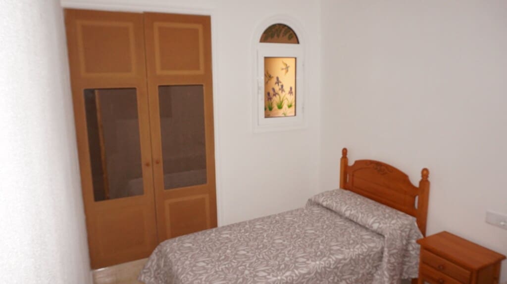 2 bedroom Villa for rent in Daya Vieja - € 800 (Ref: 9745253)