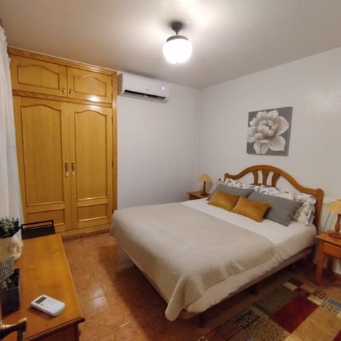 2 bedroom Apartment for rent in Guardamar del Segura - € 1,050 (Ref: 9780275)