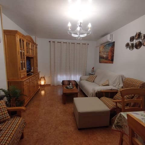 2 bedroom Apartment for rent in Guardamar del Segura - € 1,050 (Ref: 9780275)