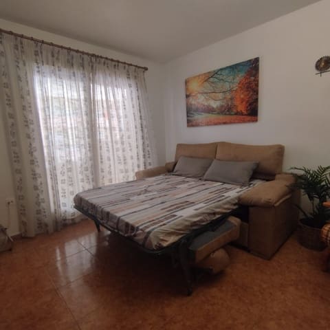 2 bedroom Apartment for rent in Guardamar del Segura - € 1,050 (Ref: 9780275)