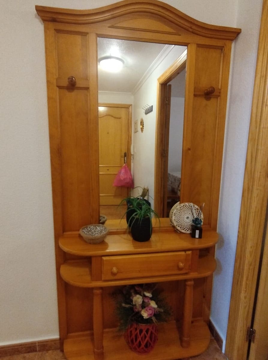 2 bedroom Apartment for rent in Guardamar del Segura - € 1,050 (Ref: 9780275)