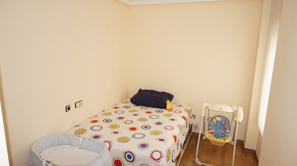 3 slaapkamer Penthouse te huur in Formentera del Segura - € 900 (Ref: 9804094)