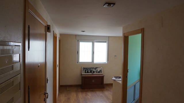 3 slaapkamer Penthouse te huur in Formentera del Segura - € 900 (Ref: 9804094)