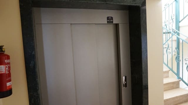 3 slaapkamer Penthouse te huur in Formentera del Segura - € 900 (Ref: 9804094)