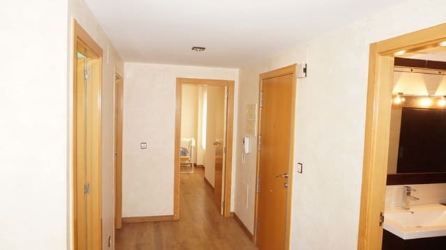 3 slaapkamer Penthouse te huur in Formentera del Segura - € 900 (Ref: 9804094)