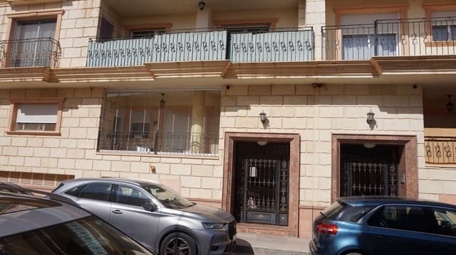 3 slaapkamer Penthouse te huur in Formentera del Segura - € 900 (Ref: 9804094)