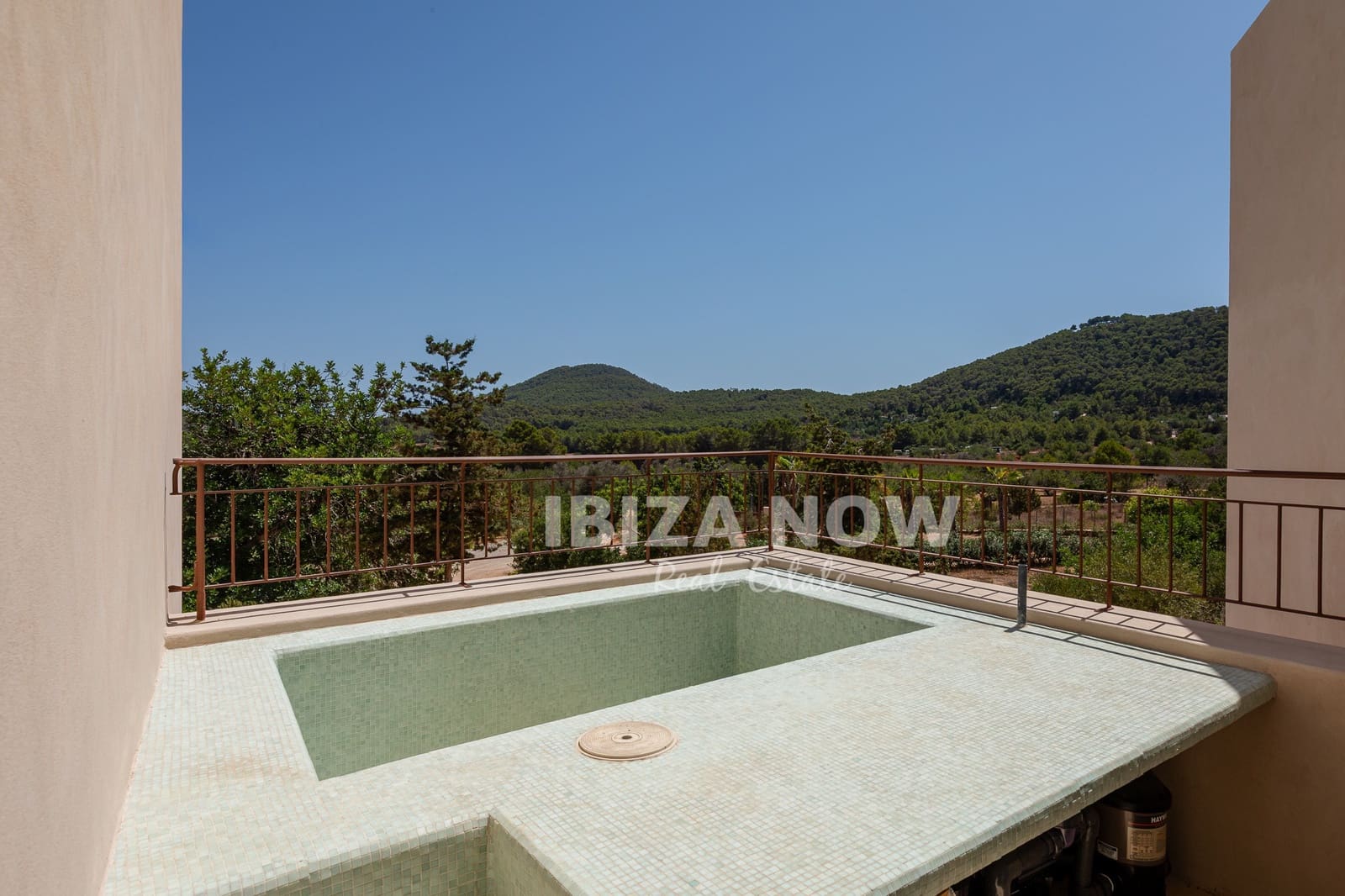 5 soveværelse Villa til salg i Santa Eulalia / Santa Eularia med swimmingpool - € 8.750.000 (Ref: 10033121)