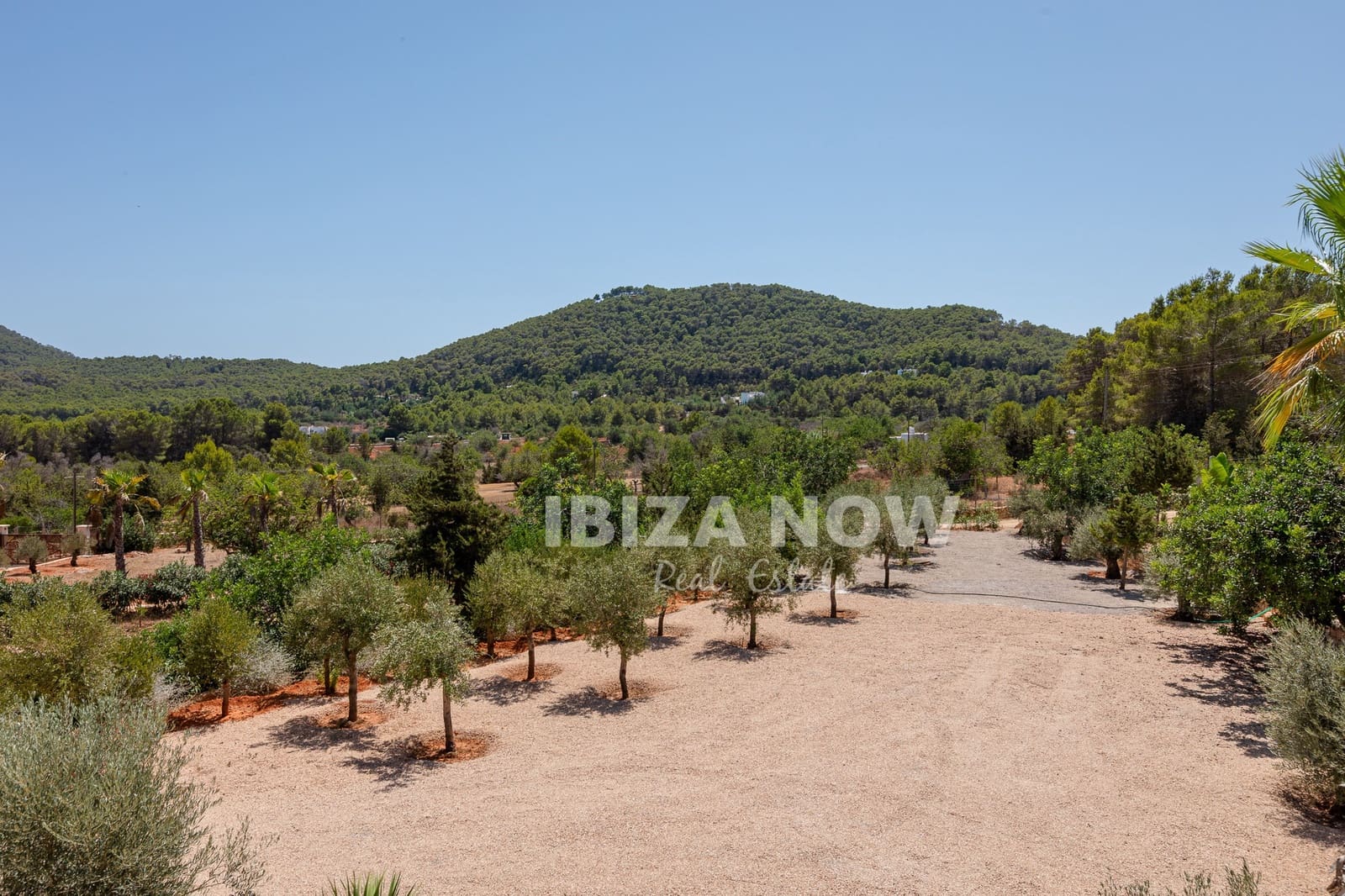 5 soveværelse Villa til salg i Santa Eulalia / Santa Eularia med swimmingpool - € 8.750.000 (Ref: 10033121)