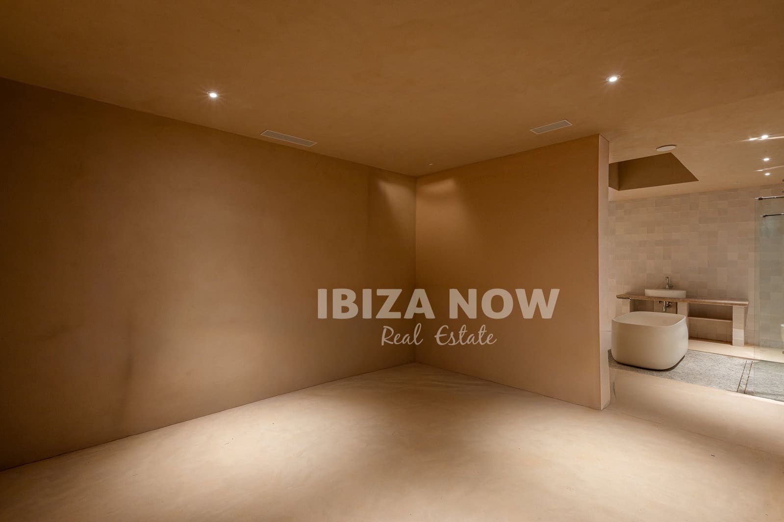 5 bedroom Villa for sale in Santa Eulalia / Santa Eularia with pool - € 8,750,000 (Ref: 10033121)
