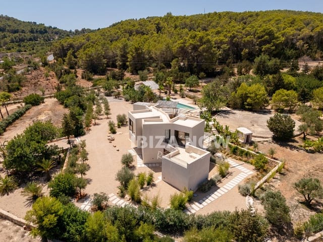 5 slaapkamer Villa te koop in Santa Eulalia / Santa Eularia met zwembad - € 8.750.000 (Ref: 10033121)