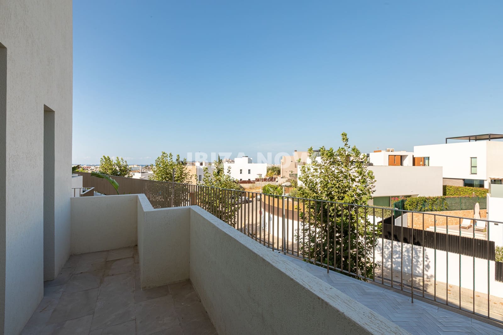 3 soveværelse Penthouse til salg i Talamanca med swimmingpool garage - € 1.650.000 (Ref: 10038547)