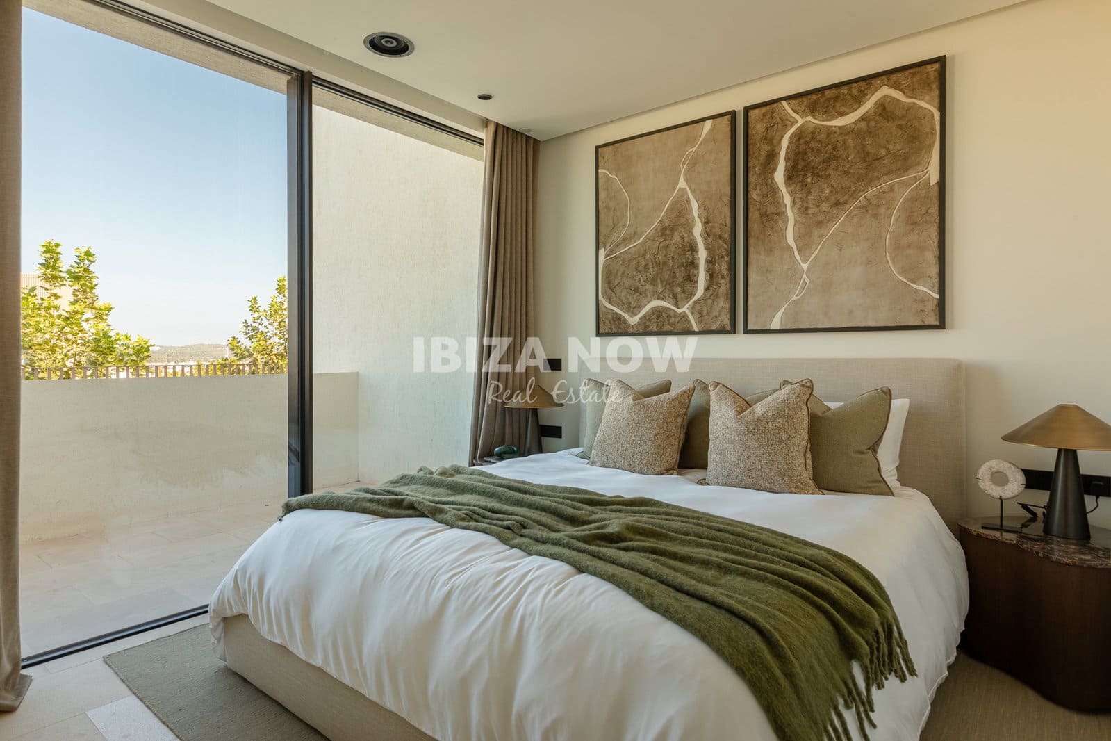 3 bedroom Penthouse for sale in Talamanca with pool garage - € 1,650,000 (Ref: 10038547)