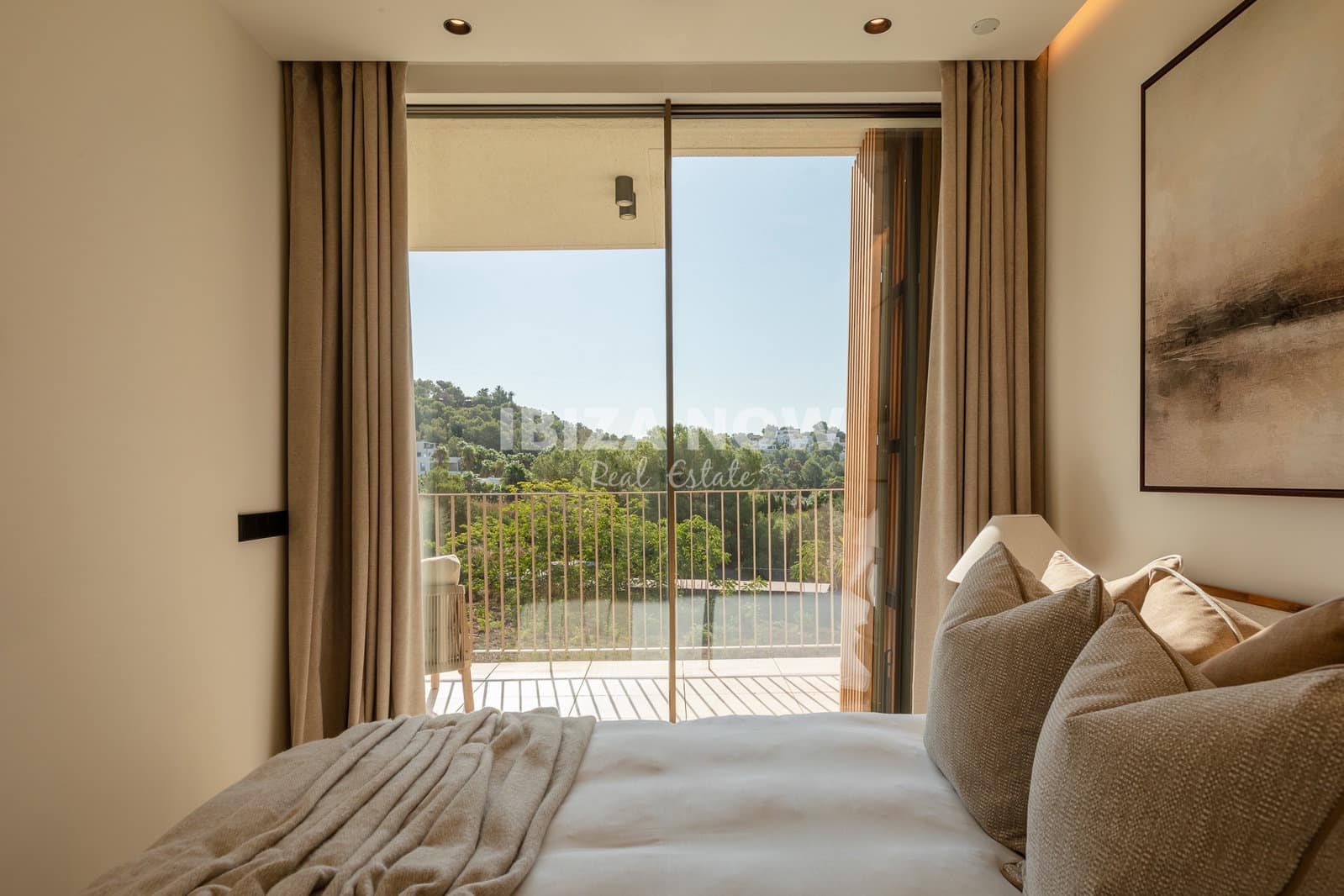 3 bedroom Penthouse for sale in Talamanca with pool garage - € 1,650,000 (Ref: 10038547)
