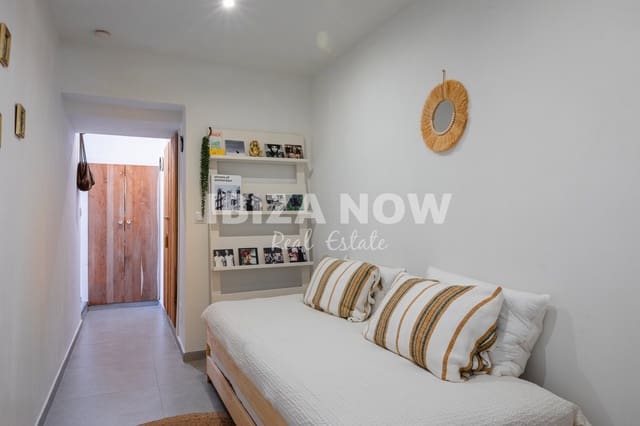 2 makuuhuone Huoneisto myytävänä paikassa Cala Vadella, San Jose / Sant Josep de Sa Talaia mukana uima-altaan 
autotalli - 625 000 € (Ref: 10110355)