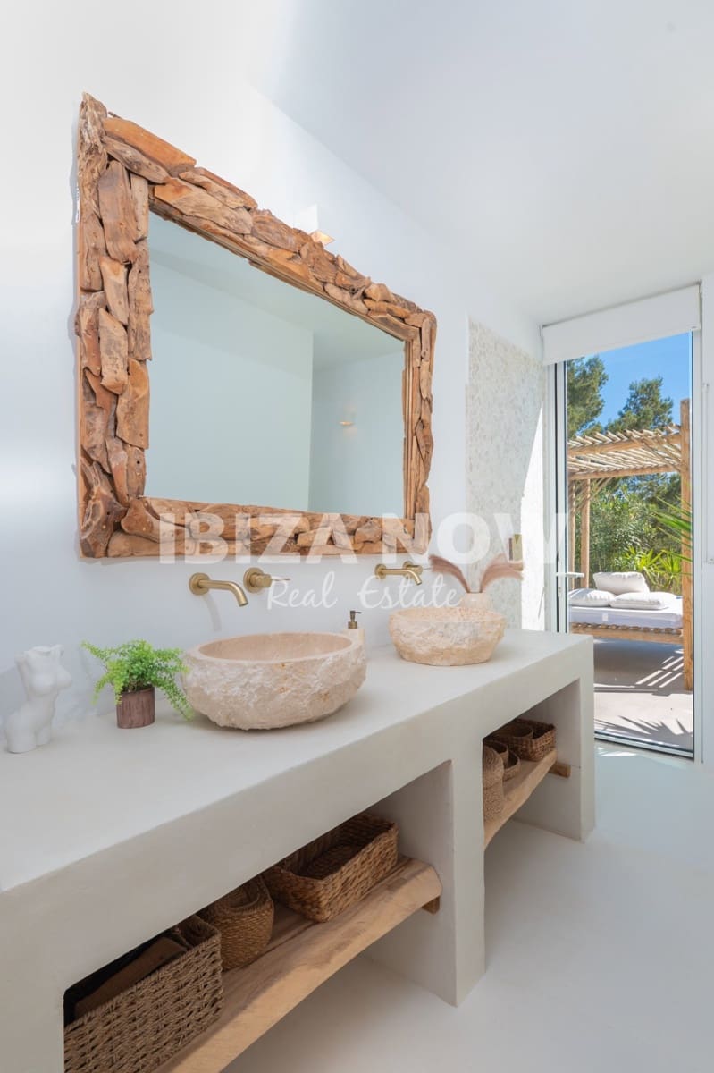 4 soverom Villa til salgs i San Jose / Sant Josep de Sa Talaia med svømmebasseng garasje - € 3 600 000 (Ref: 10110425)