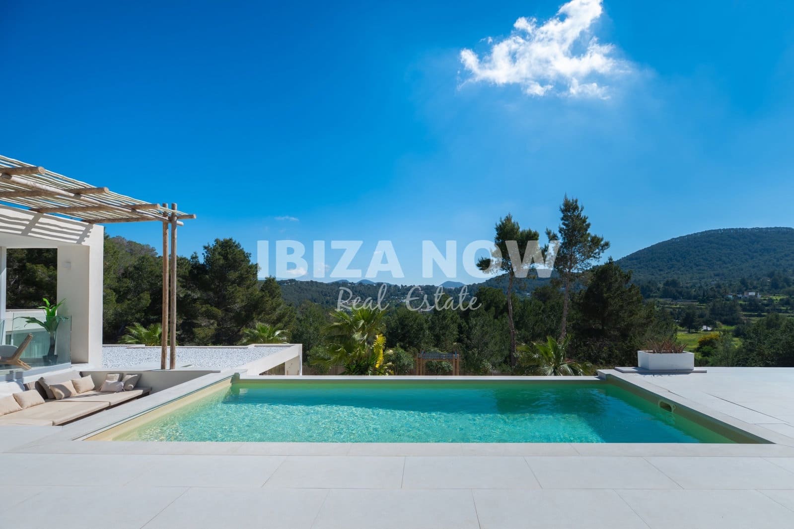 4 soverom Villa til salgs i San Jose / Sant Josep de Sa Talaia med svømmebasseng garasje - € 3 600 000 (Ref: 10110425)