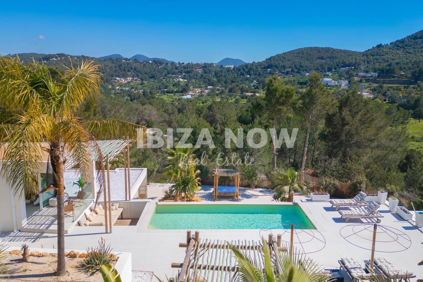 4 soverom Villa til salgs i San Jose / Sant Josep de Sa Talaia med svømmebasseng garasje - € 3 600 000 (Ref: 10110425)