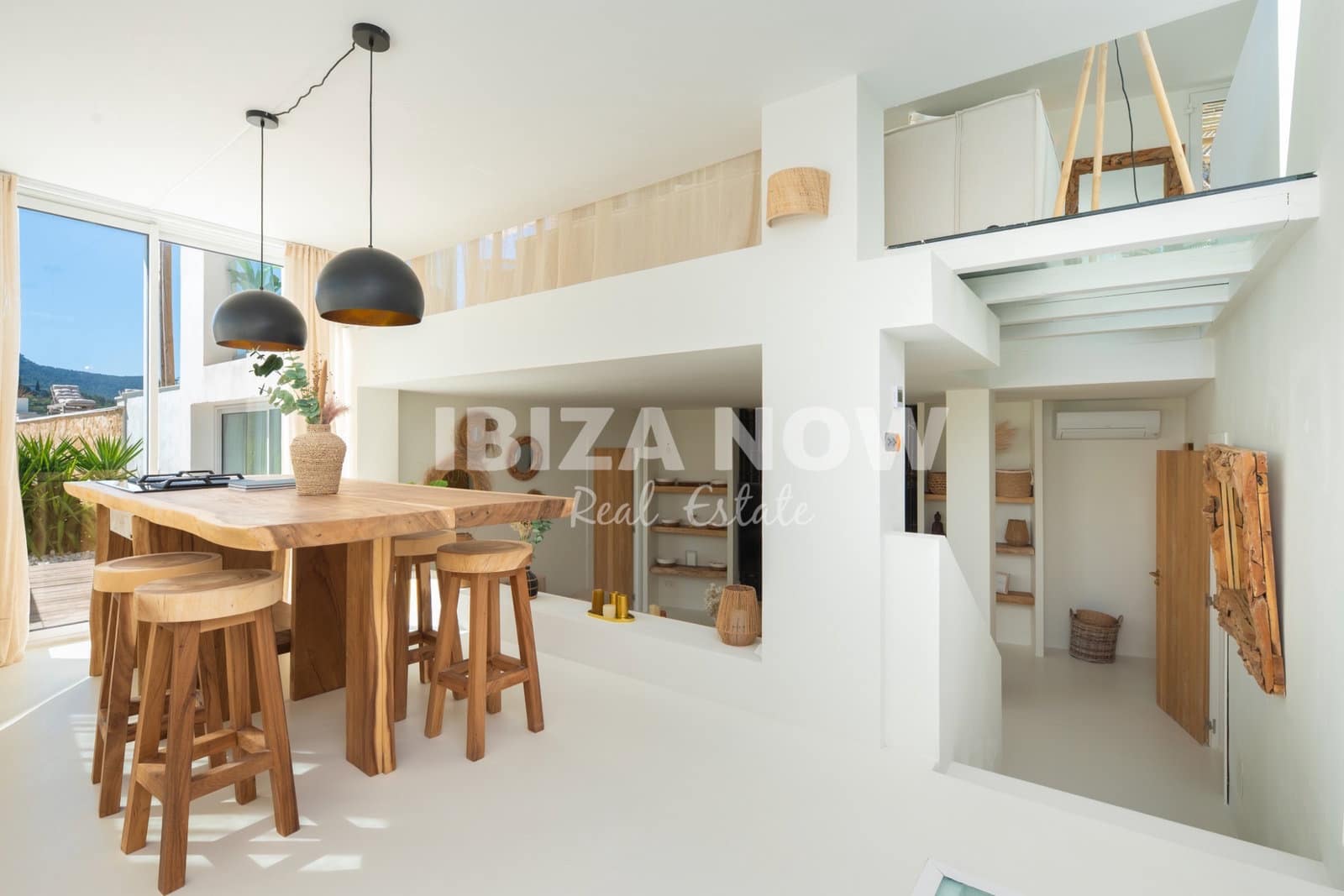4 soverom Villa til salgs i San Jose / Sant Josep de Sa Talaia med svømmebasseng garasje - € 3 600 000 (Ref: 10110425)