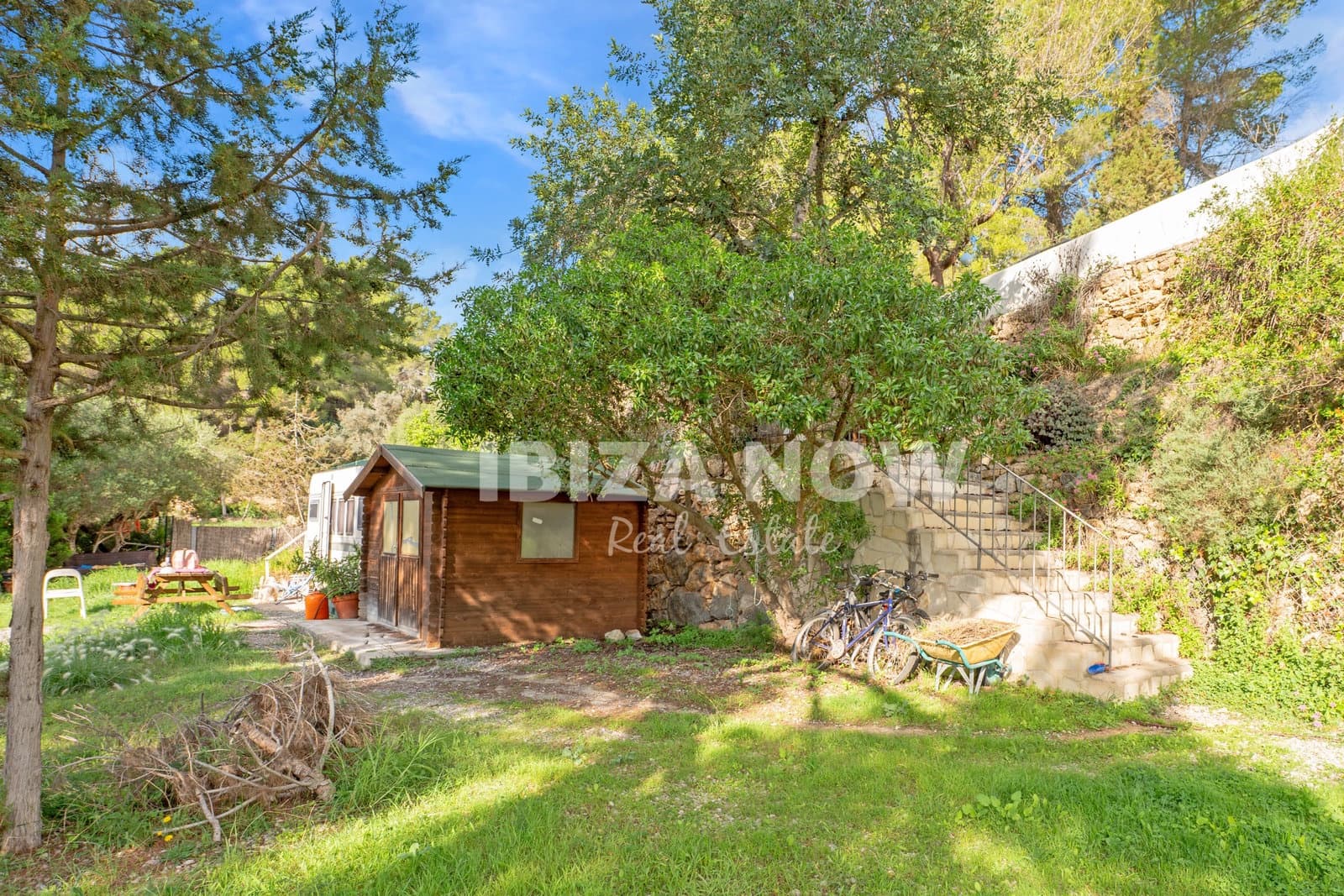 5 bedroom Finca/Country House for sale in Sant Carles de Peralta with garage - € 1,950,000 (Ref: 10167883)