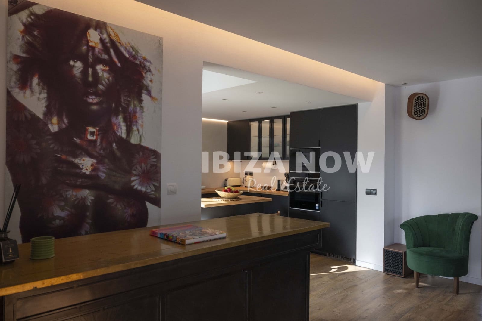 4 bedroom Villa for sale in Ibiza / Eivissa town with pool garage - € 1,980,000 (Ref: 10174300)