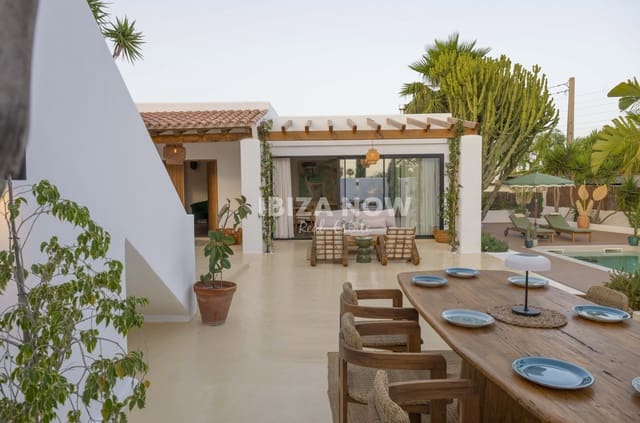 4 bedroom Villa for sale in Ibiza / Eivissa town with pool garage - € 1,980,000 (Ref: 10174300)