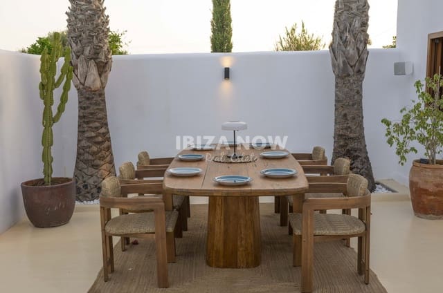 4 bedroom Villa for sale in Ibiza / Eivissa town with pool garage - € 1,980,000 (Ref: 10174300)